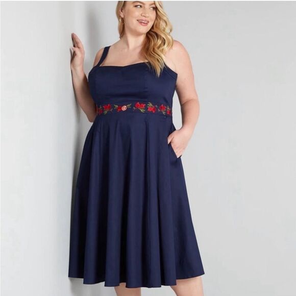 NWT ModCloth x Collectif Laureen Navy Red Pomegranate Swing Dress Size 8 Medium - Picture 4 of 15
